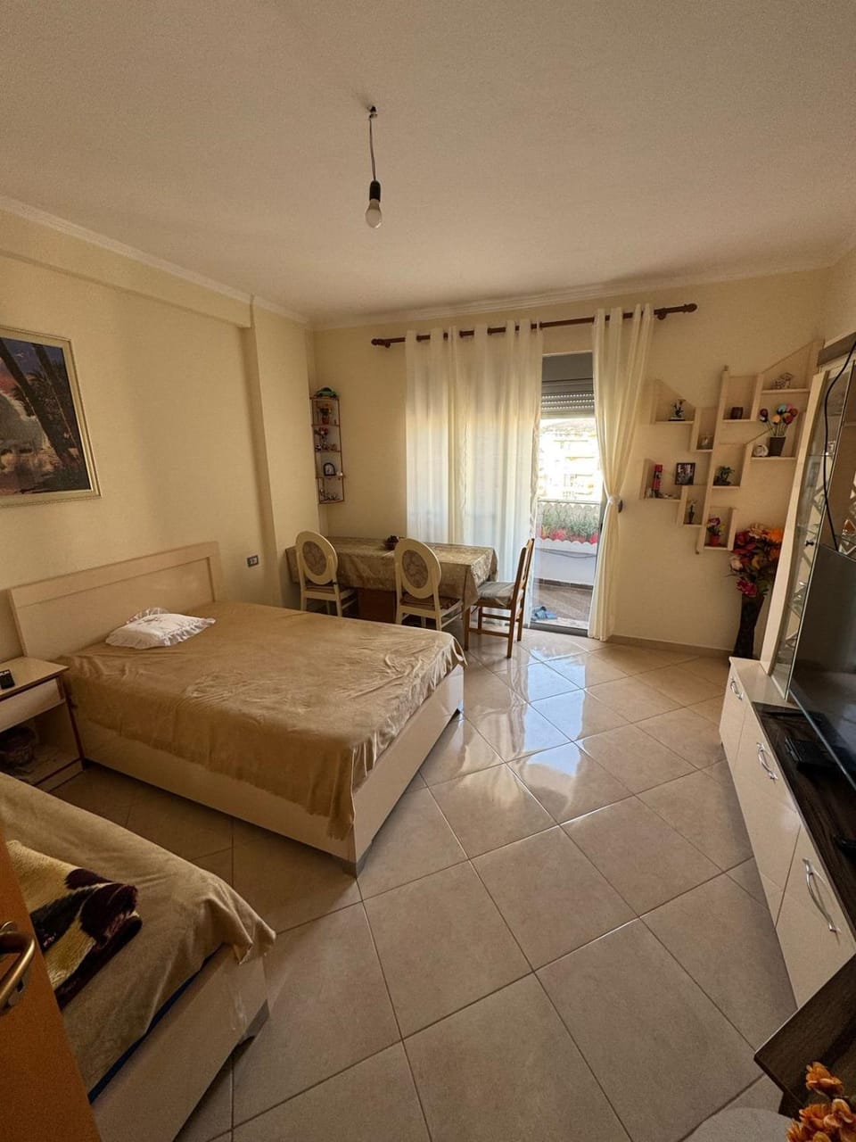 Communal lounge/ TV room, Living room, Bedroom