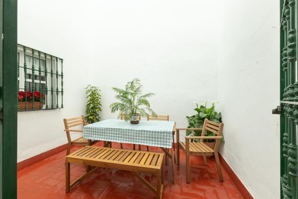 Archeros Deluxe Suite by Valcambre Apartment in Seville