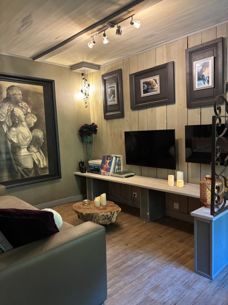 TV and multimedia, Seating area, Evening entertainment
