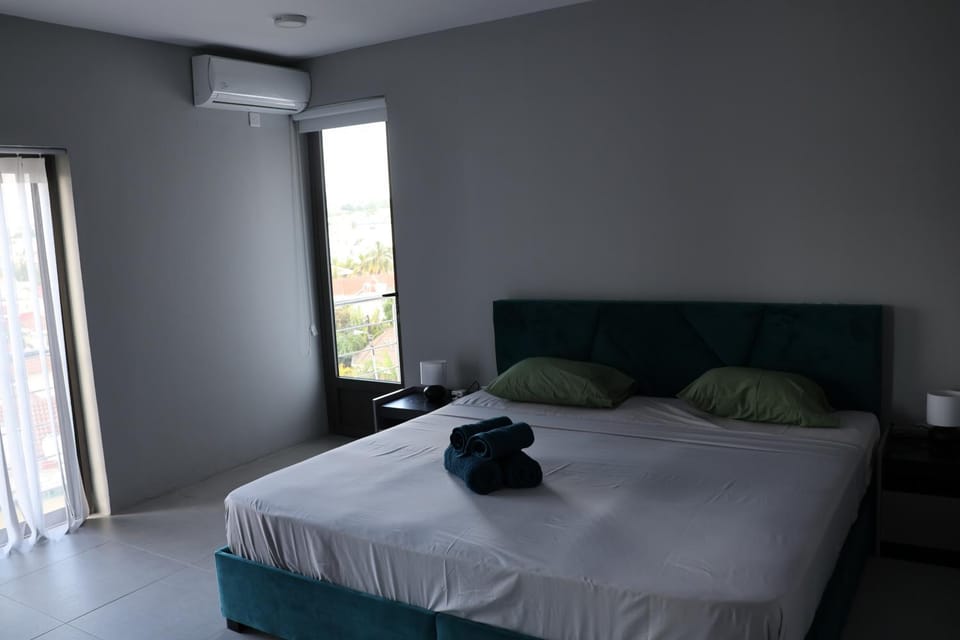 Bed, Photo of the whole room, Bedroom, air conditioner