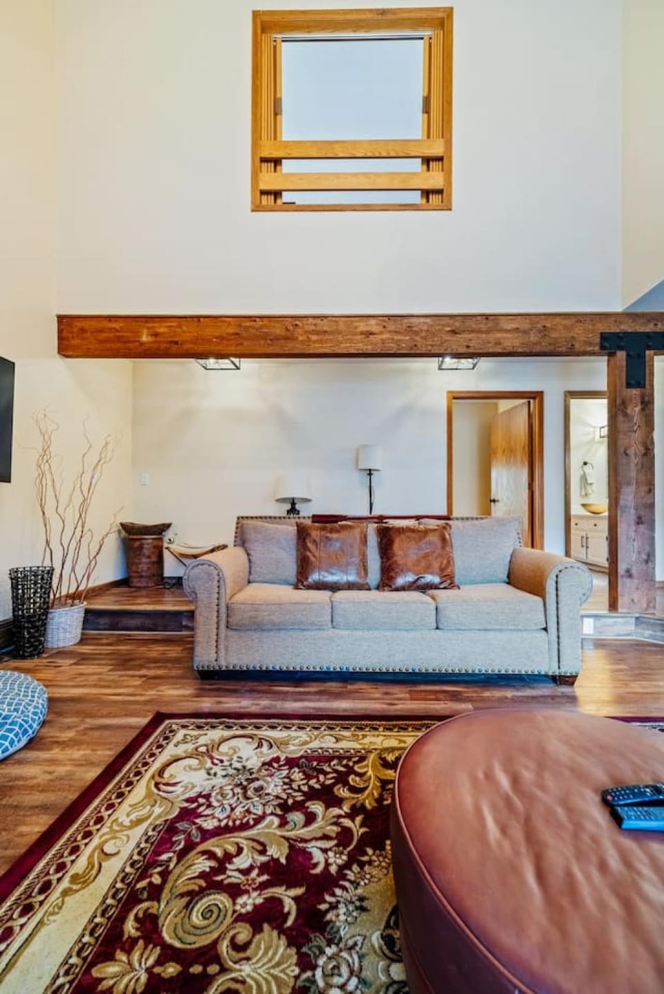 Living room, Seating area