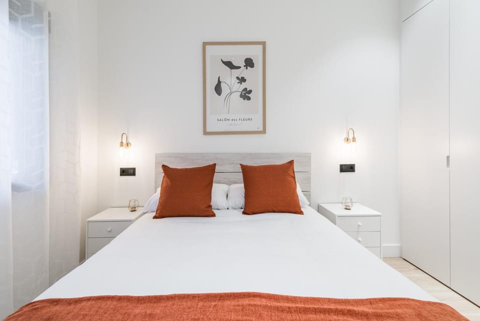 Bed, Photo of the whole room