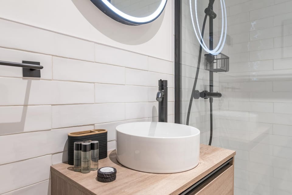 Shower, Bathroom