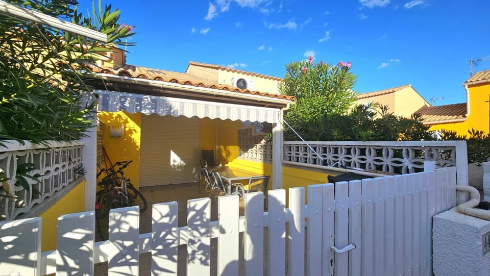 Maisonnette à 150m de la plage, climatisée, 6 couchages House in Le Barcarès