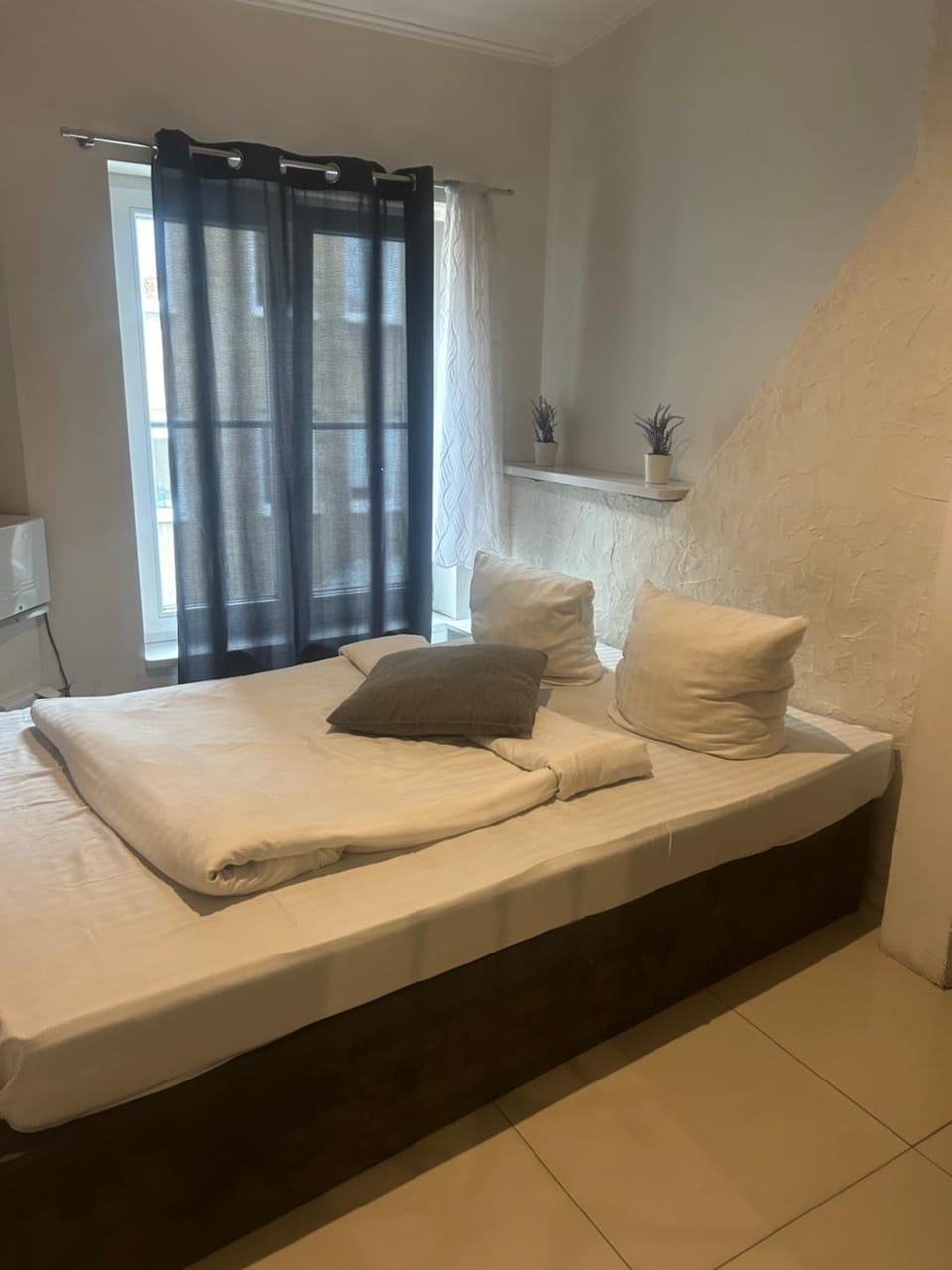 Wilcza double room small Apartment by best price City Center Apartment in Warsaw
