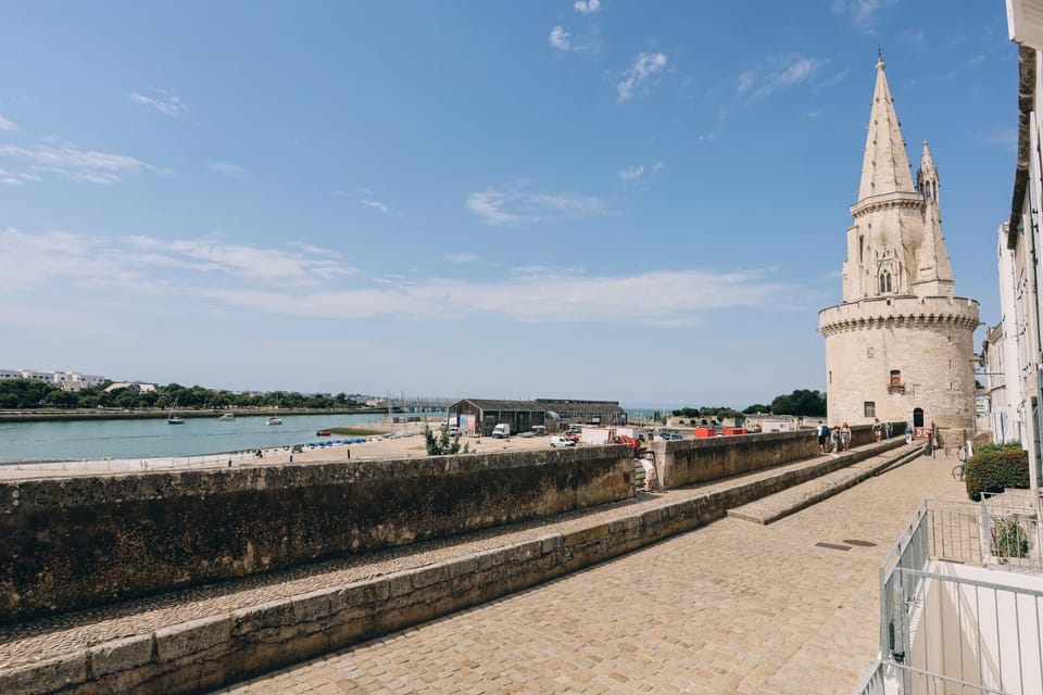 Vue mer, sur le port, près des tours Apartment in La Rochelle