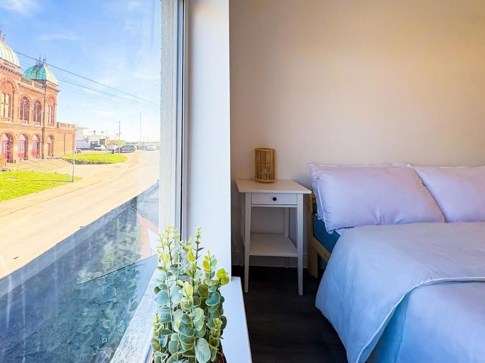 Pavilion - Beachfront Property House in Great Yarmouth
