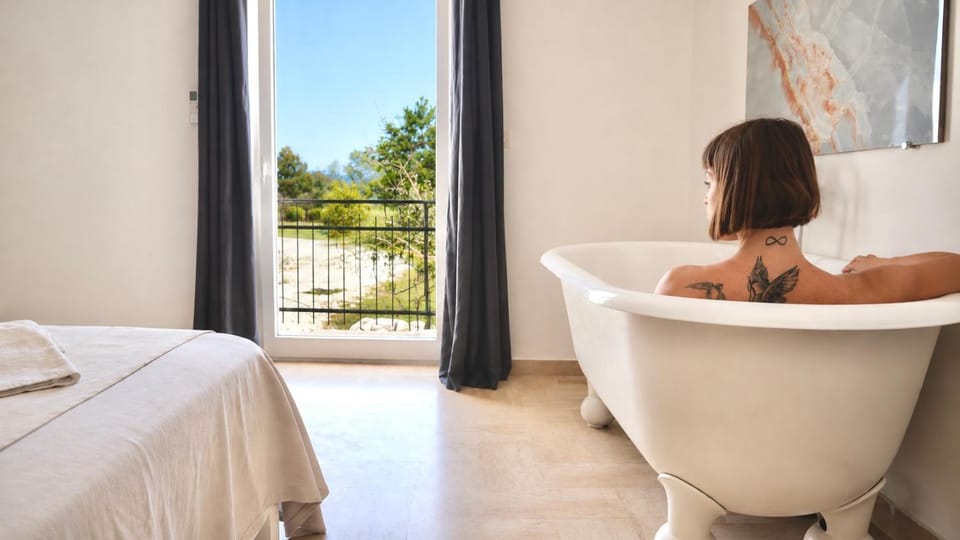 Bed, Bedroom, Guests, Bath