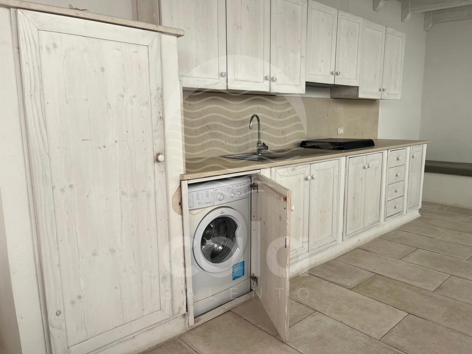 Kitchen or kitchenette, washing machine, kitchen
