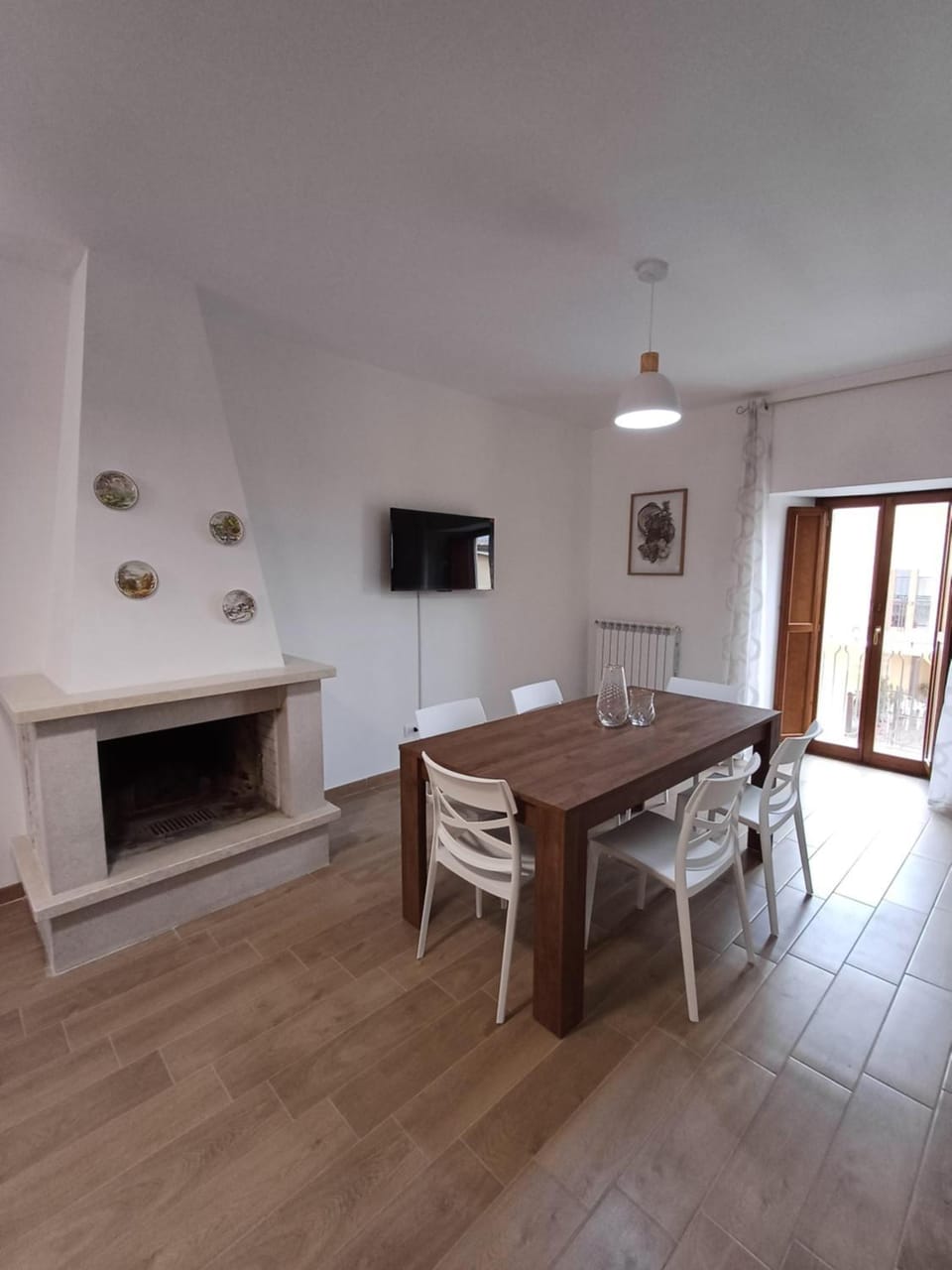 TV and multimedia, Dining area
