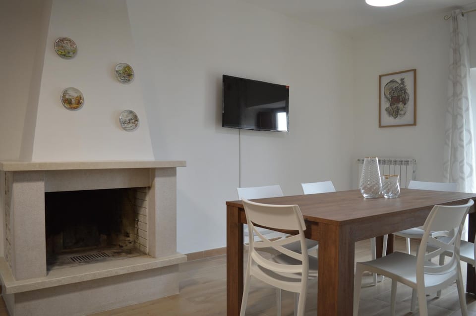 TV and multimedia, Dining area