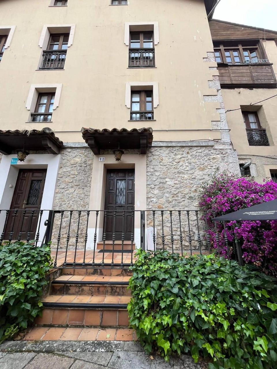 Property building, Facade/entrance