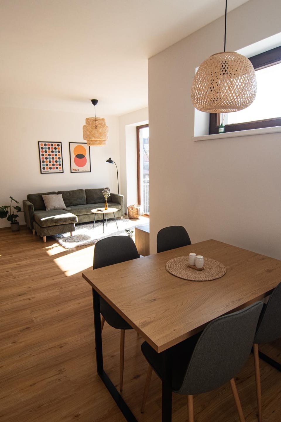 Living room, Dining area