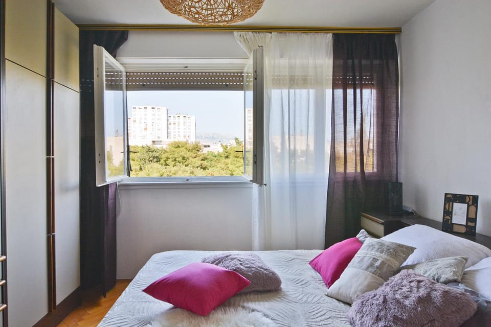 Bed, View (from property/room), Bedroom