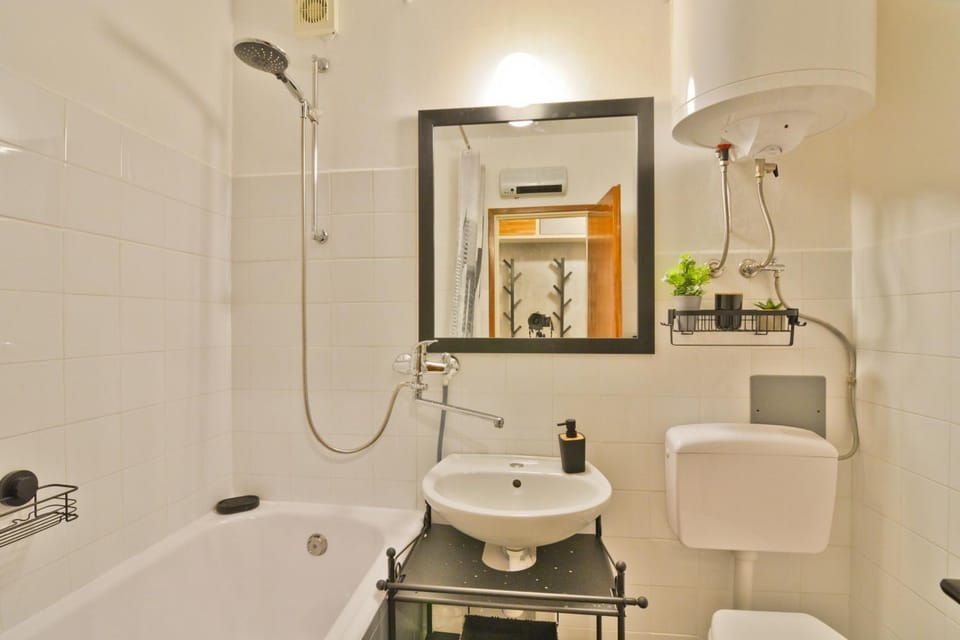 Shower, Toilet, Bathroom, Bath