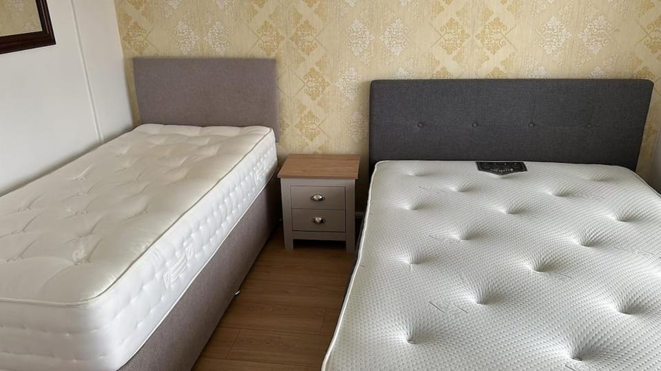 Place to stay up Ipswich near the train station, football stadium, waterfront Apartment in Ipswich