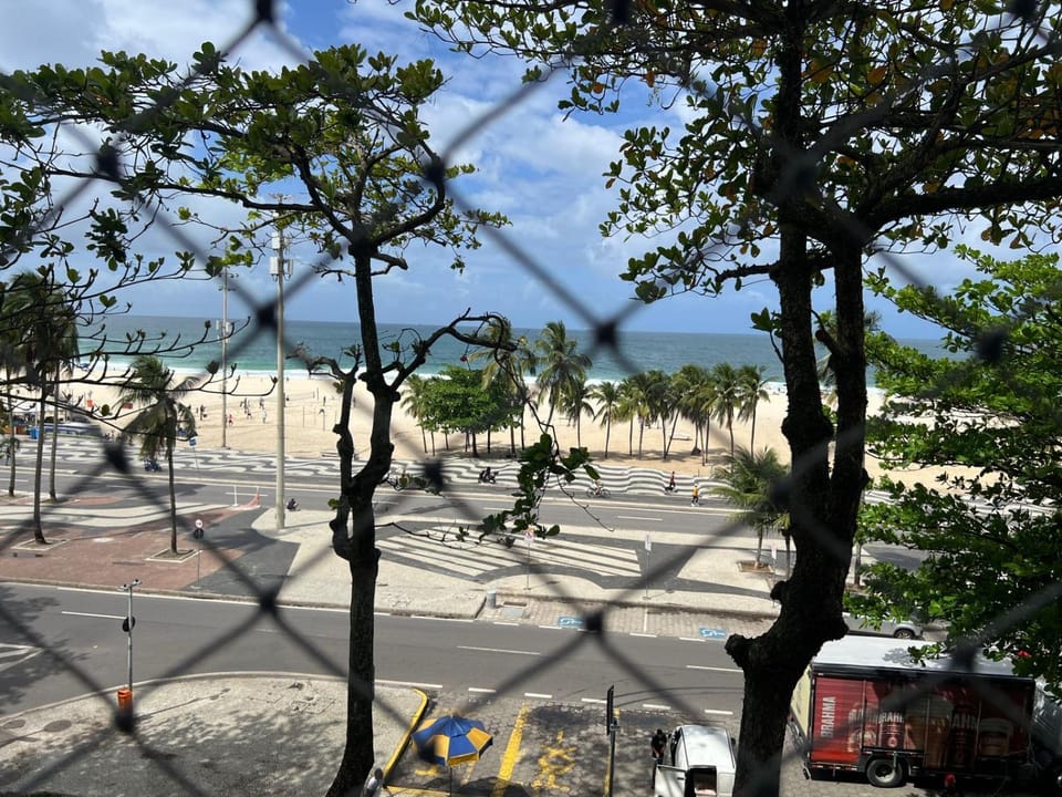 Apartamento de frente para o mar no Leme Apartment in Rio de Janeiro