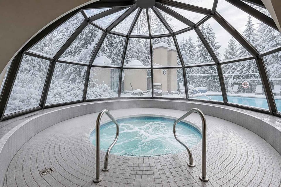 Luxury 2-Bed Whistler Village Apartment in Whistler