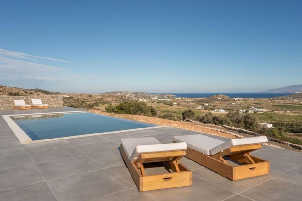Day, View (from property/room), Balcony/Terrace, Pool view, Swimming pool, sunbed