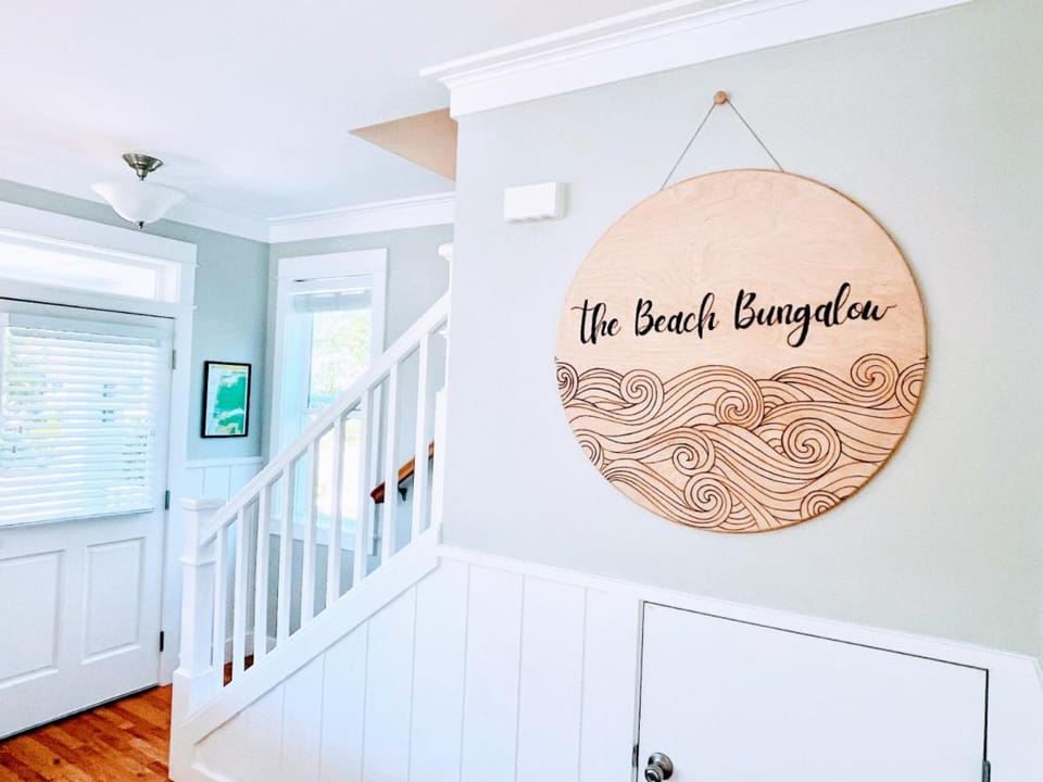 The Beach Bungalow at Olivia Beach, Hot Tub and Outdoor Summer Pool, sleeps 6 House in Lincoln City