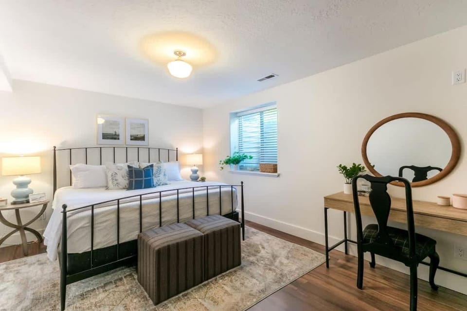 5 Bedroom With Game Room- Weekly Deals House in Coeur dAlene