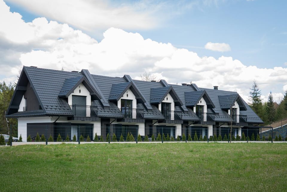 Property building, Garden view