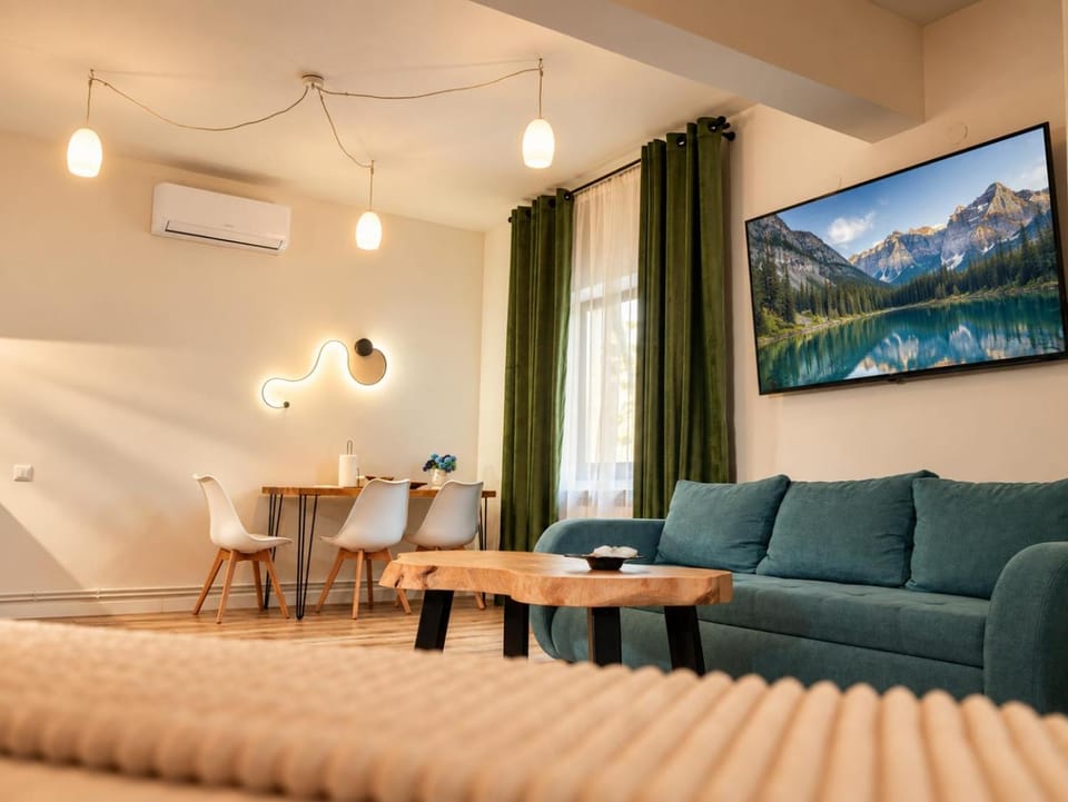Natural landscape, Living room, Seating area, Dining area, air conditioner