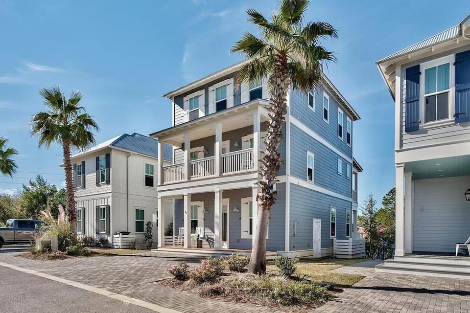Saint Cecilia House in Blue Gulf Beach