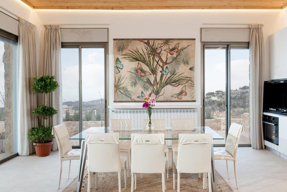 Living room, Dining area