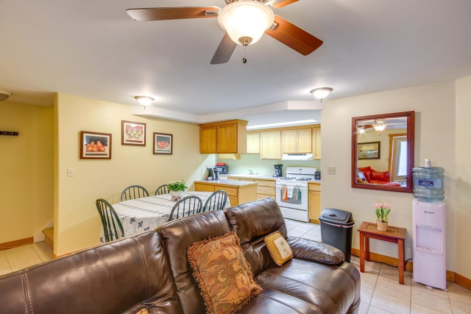 Spacious Yellowstone River Retreat with Trails! Villa in Montana