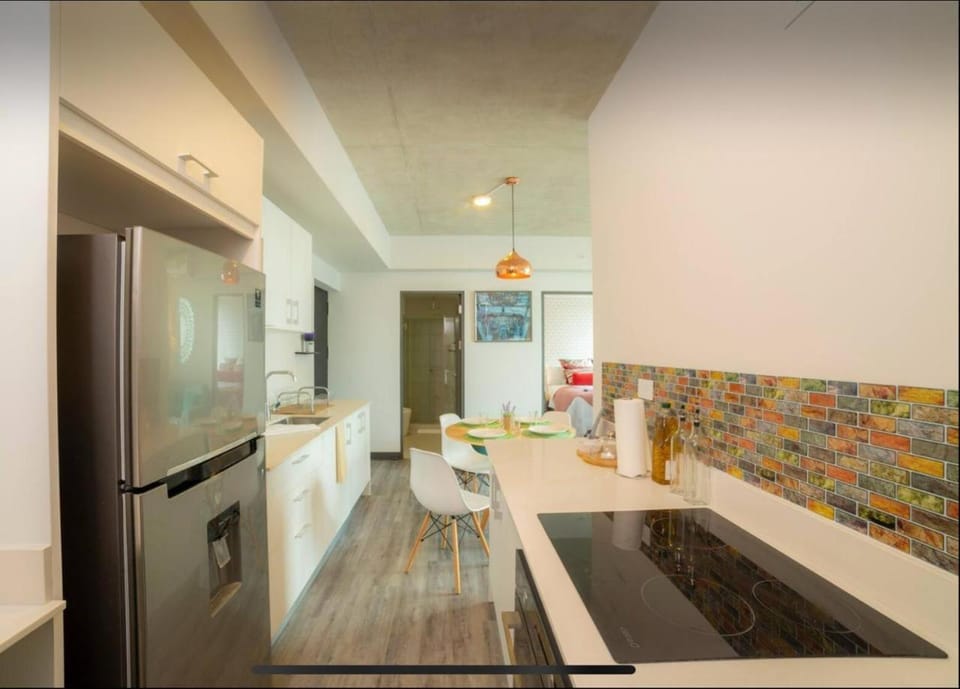 Secrt Sabana 2BR · Spacious & Bright · Parking, Pool & Gym · Apt 1101 Apartment in San Jose