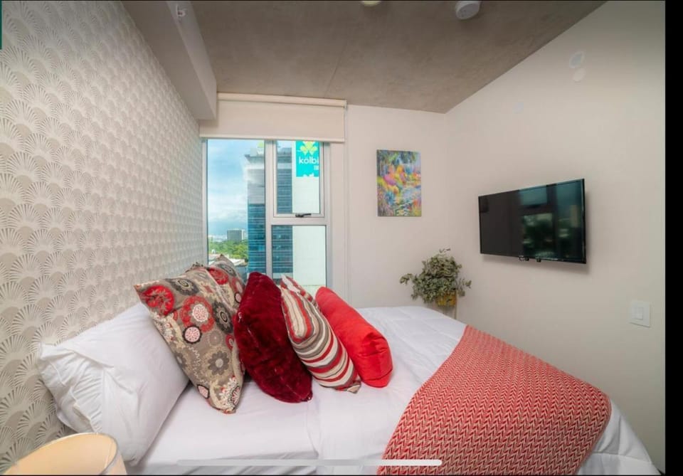 Secrt Sabana 2BR · Spacious & Bright · Parking, Pool & Gym · Apt 1101 Apartment in San Jose