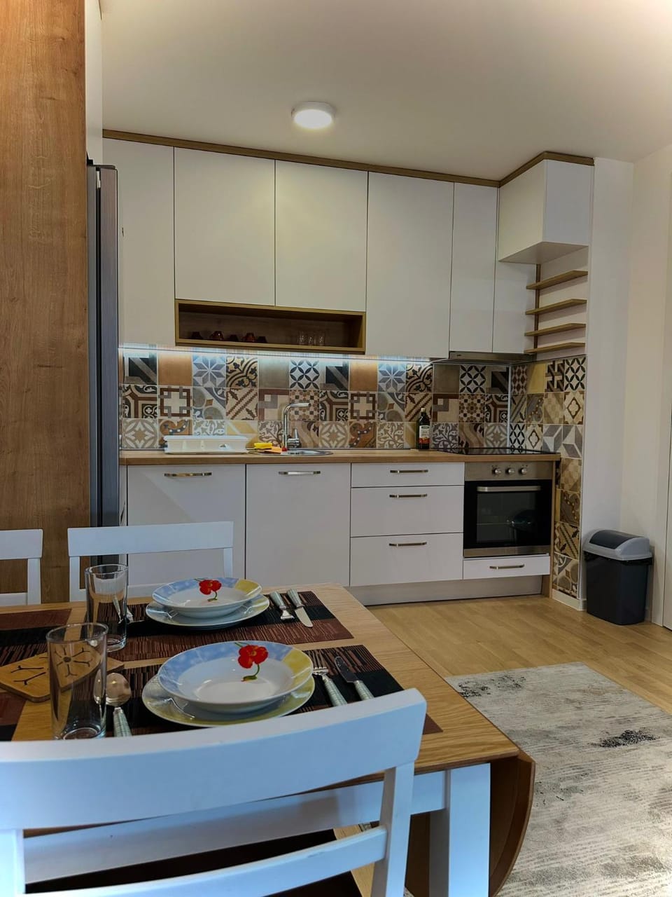 Kitchen or kitchenette, Dining area, dishwasher