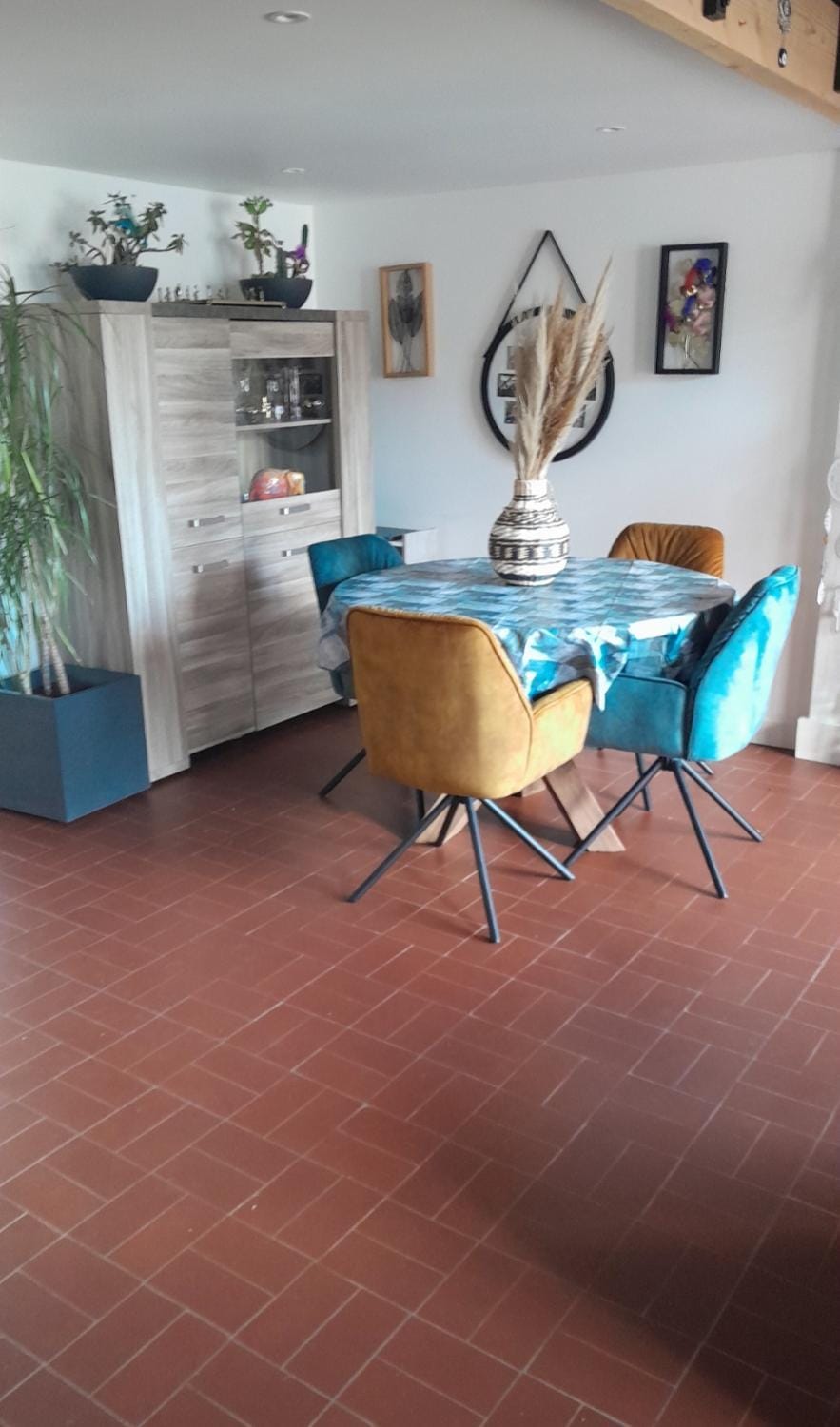 Living room, Dining area