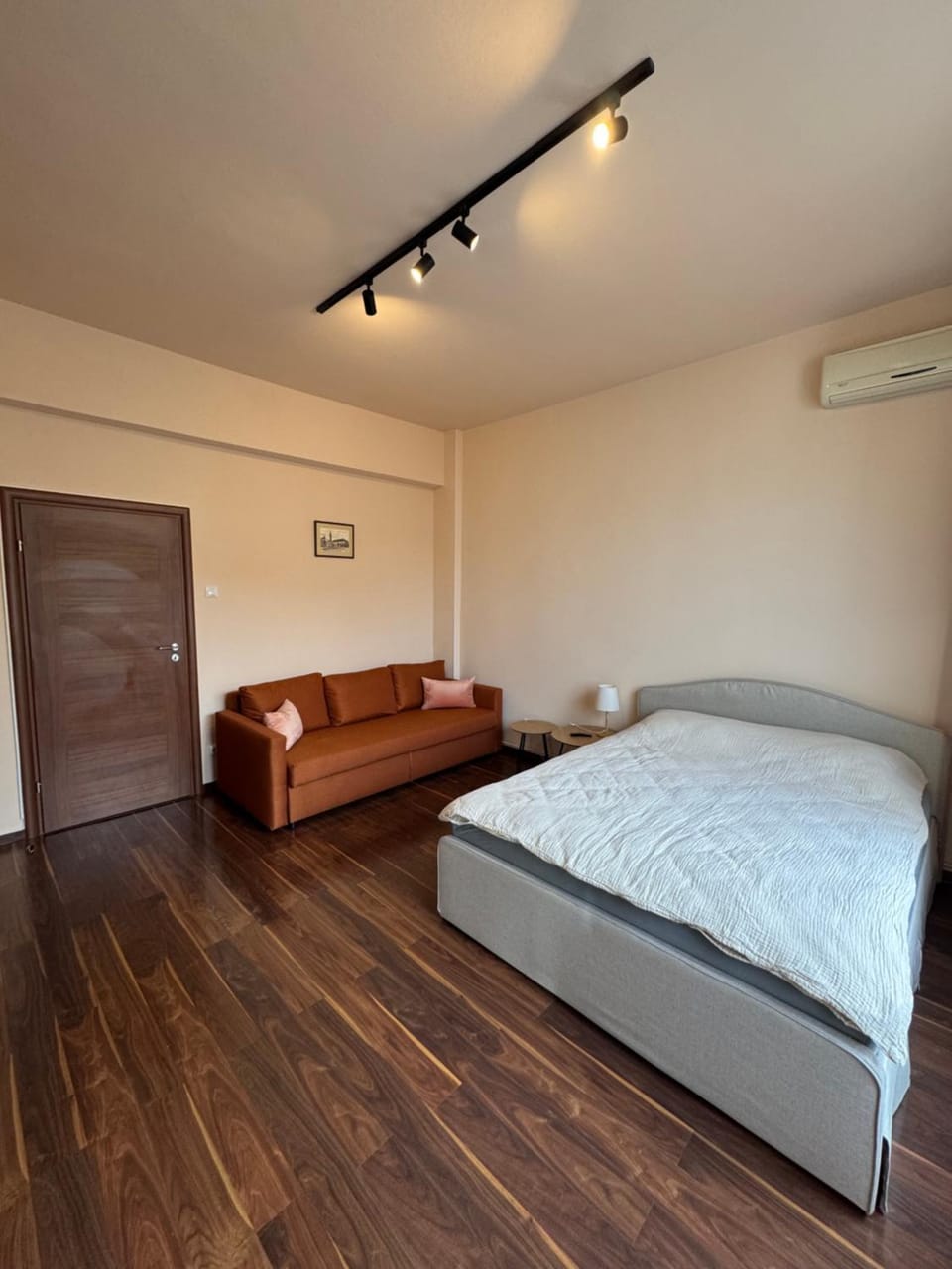 Amazing Double Studio #near Calea Victoriei Apartment in Bucharest