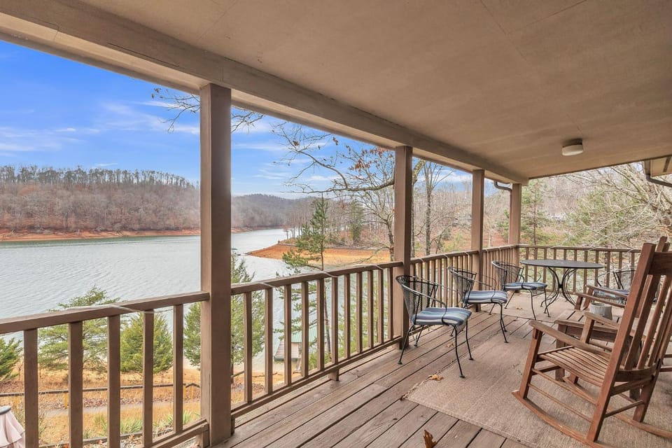 View West Lakefront Home House in Norris Lake