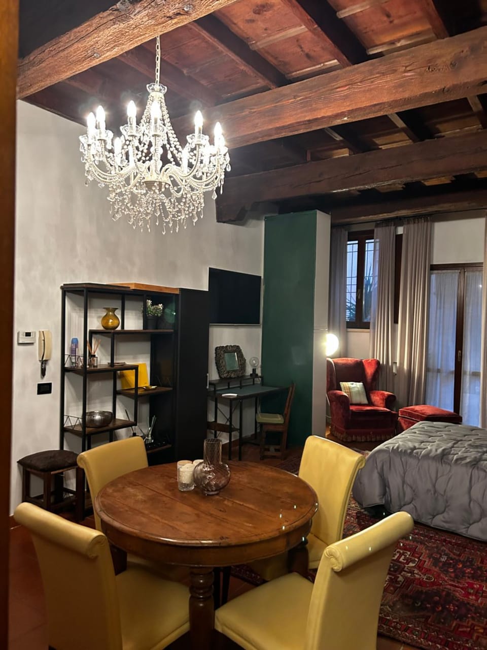 Living room, Dining area