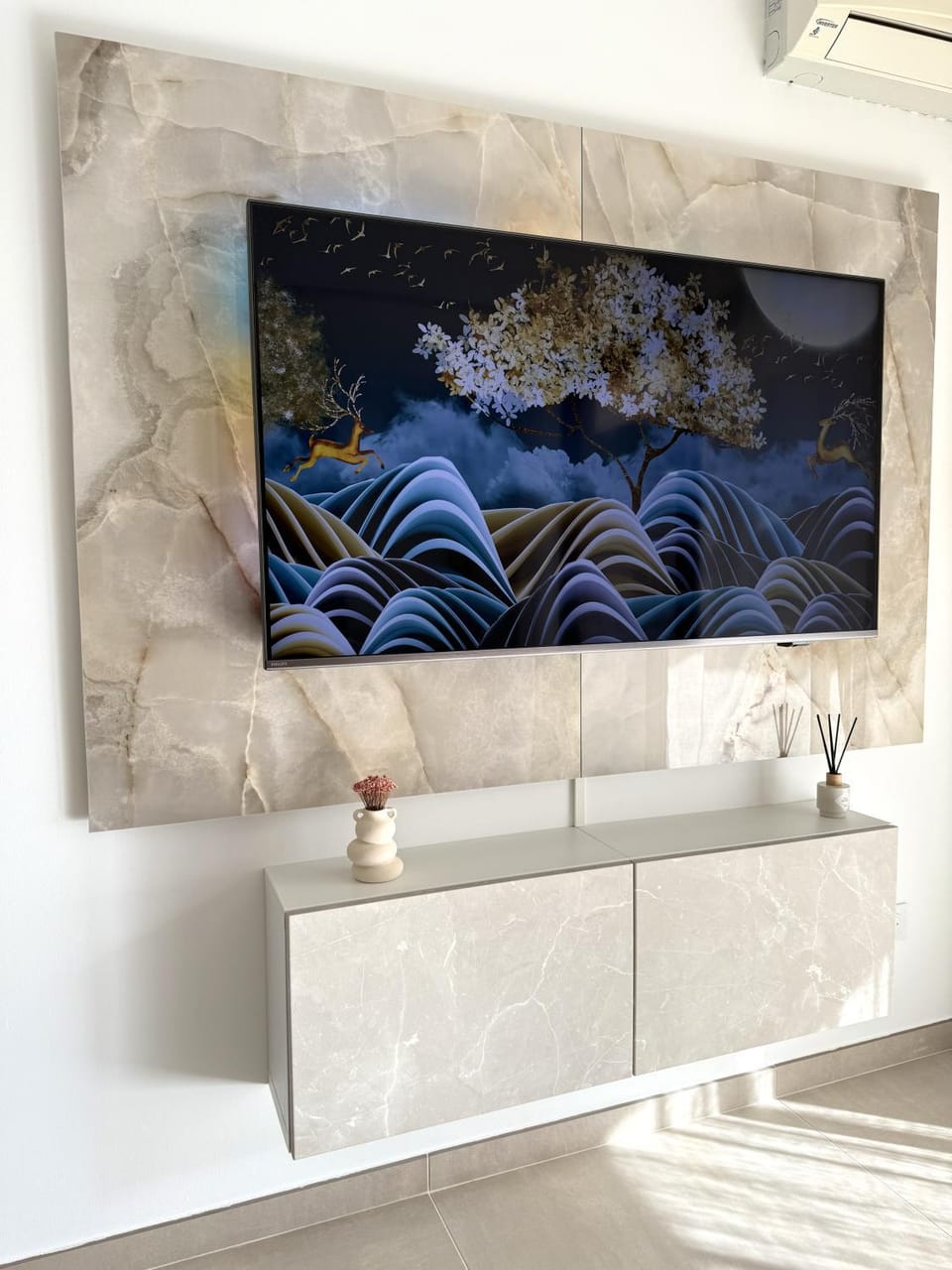 Studio de LUXE Portes de Monaco - Vue MER - Piscine - Wifi Apartment in Monaco