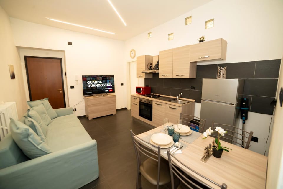 TV and multimedia, Kitchen or kitchenette, Living room, Seating area, Dining area, internet, oven, pet friendly, stove