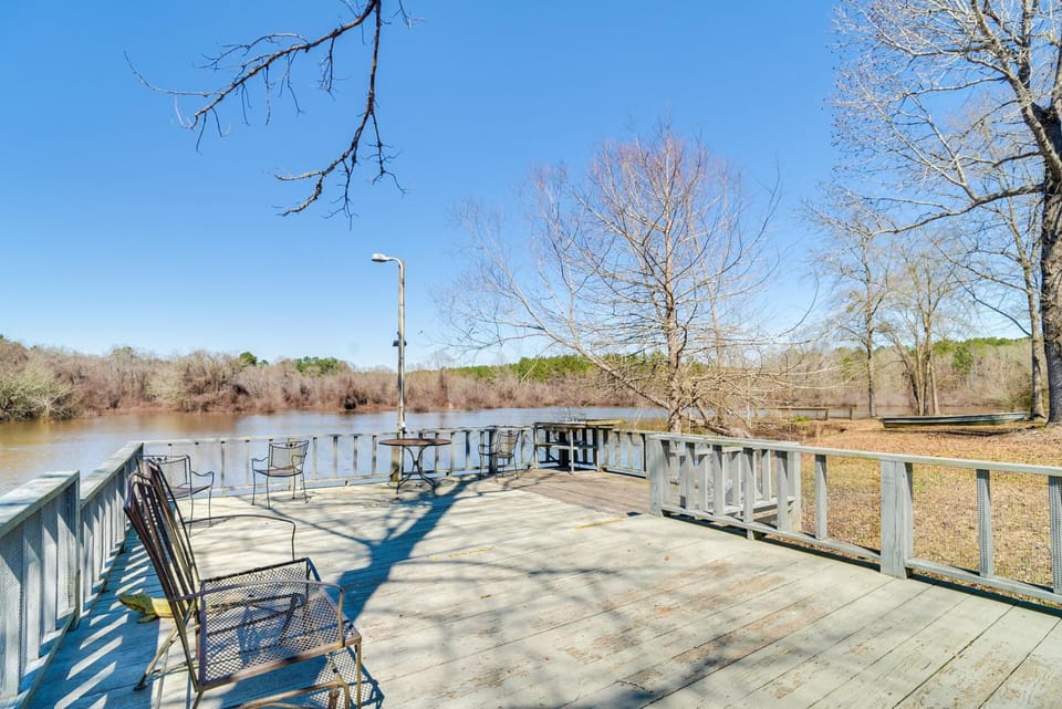Fire Pit, Views: Lakefront Toledo Bend Retreat! House in Toledo Bend Reservoir
