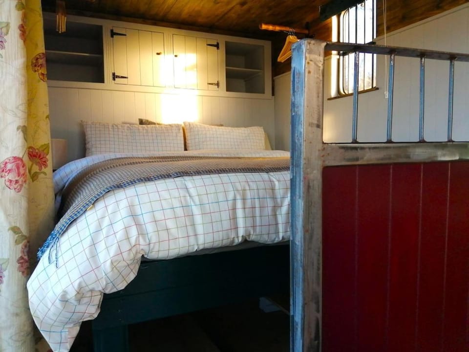 The Horsebox, unexpected luxury House in Northern Ireland