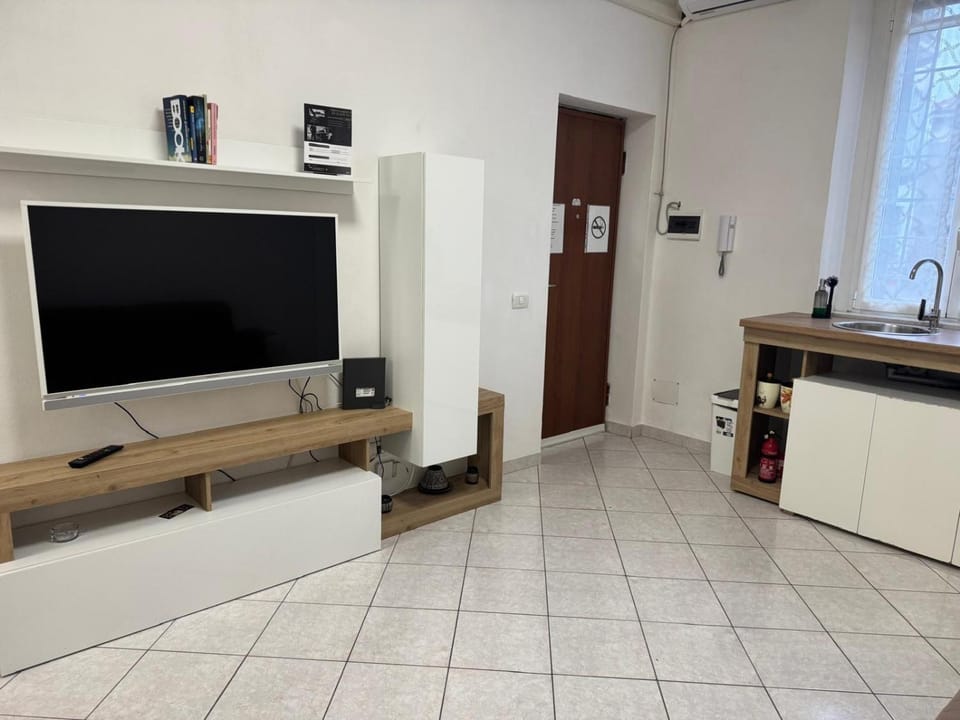 TV and multimedia, Kitchen or kitchenette