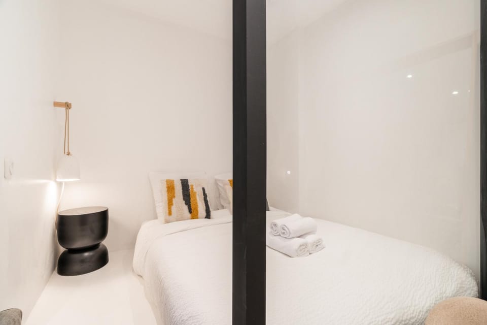 Cozy Studio in Lively Neighborhood 3P Apartment in Paris