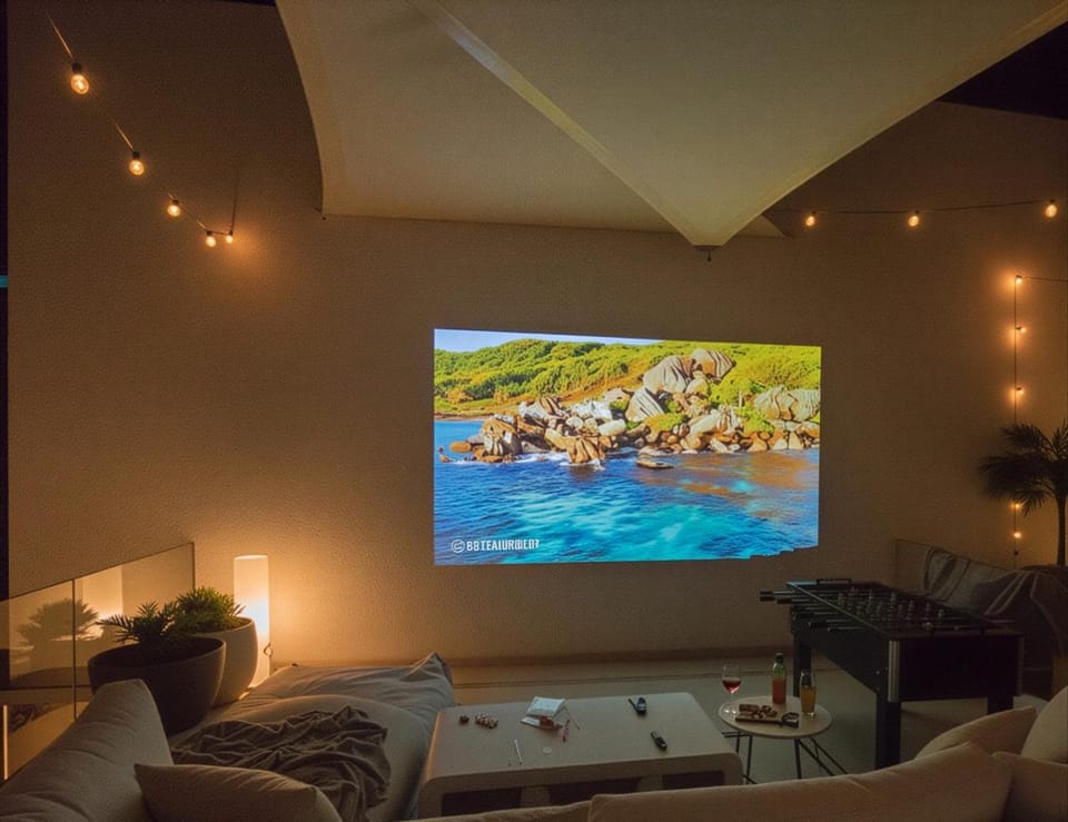 Communal lounge/ TV room, TV and multimedia, Seating area, Evening entertainment