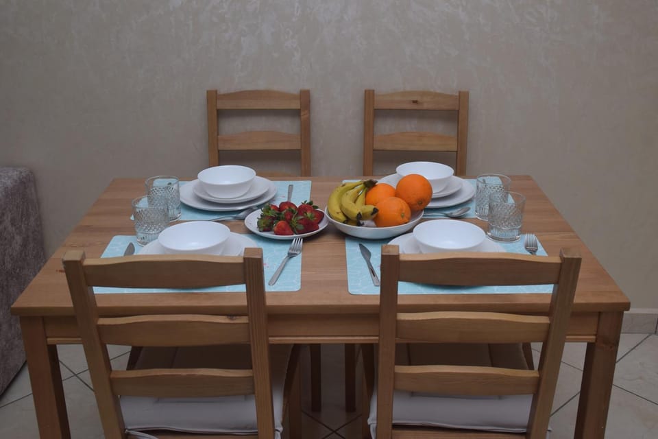 Food and drinks, Dining area, Food, Drinks, towels