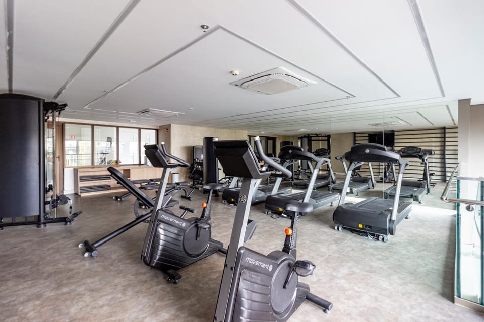 Property building, Day, Fitness centre/facilities, Area and facilities, air conditioner