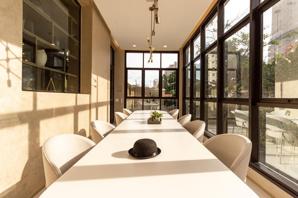 Property building, Day, Meeting/conference room, Area and facilities