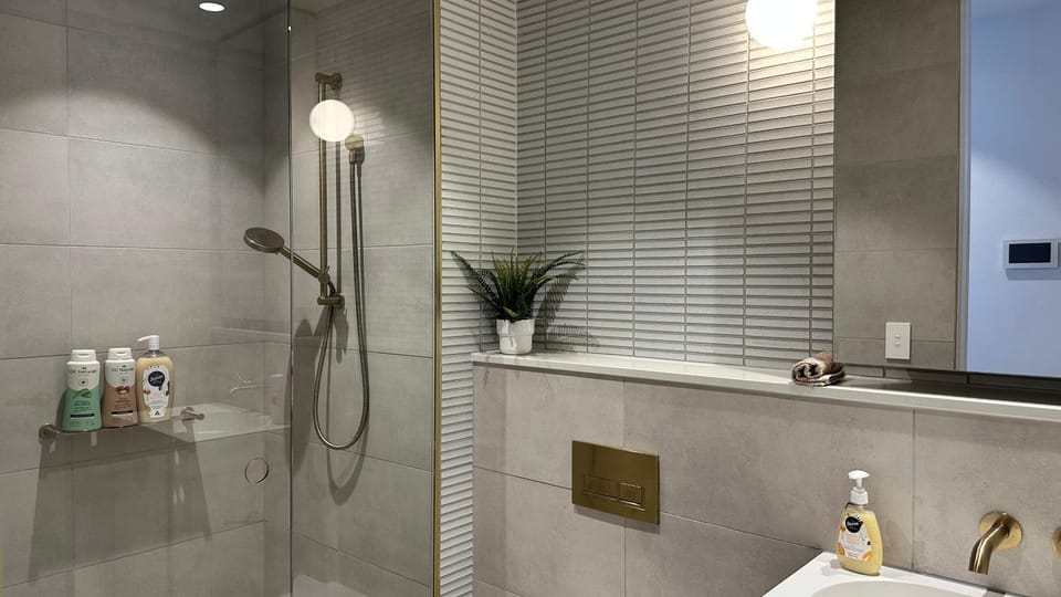 Sky One Harmony Apartment in Melbourne