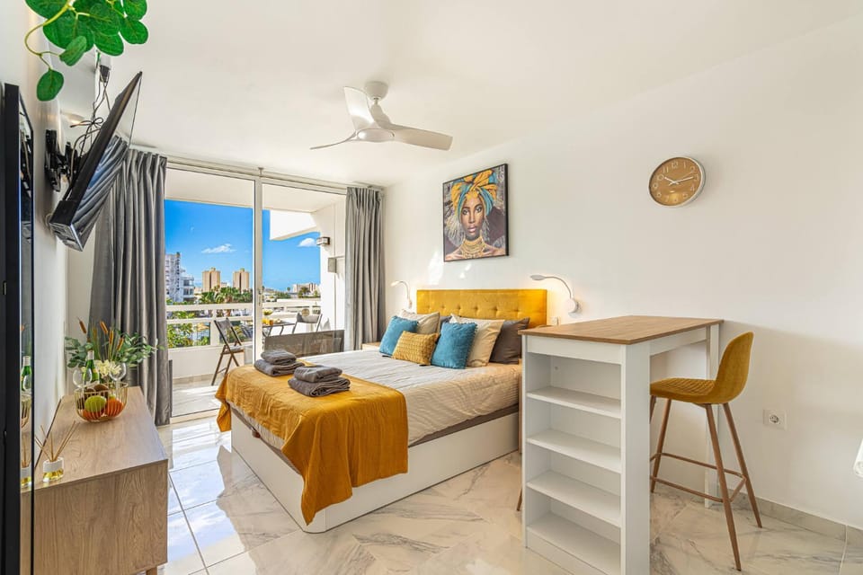Living room, Bedroom