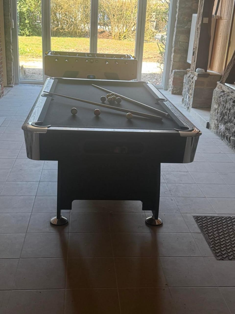 Billiard, Game Room